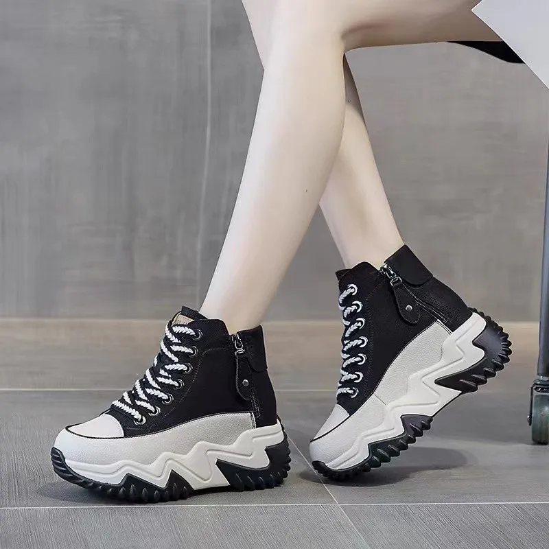 

New soft leather high-top dad shoes for women in white, versatile for autumn, with an insole height-increasing British style