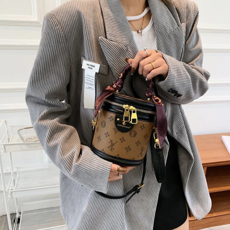 Round Bag Women's Bag2023New Fashionable Silk Scarf Portable Cylindrical Bucket Bag Shoulder Crossbody Presbyopic Rice Bucket Sm