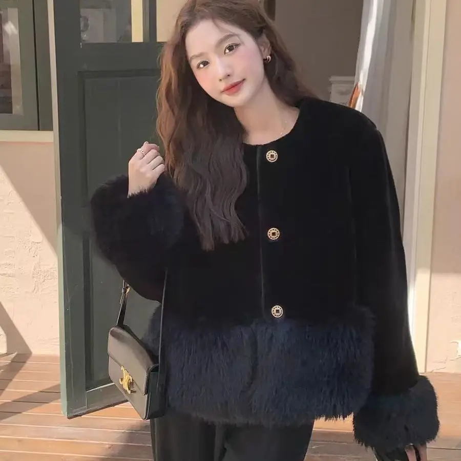 2025 Autumn/Winter New Women's Fur Jacket Commuter Short Faux Fur Jacket
