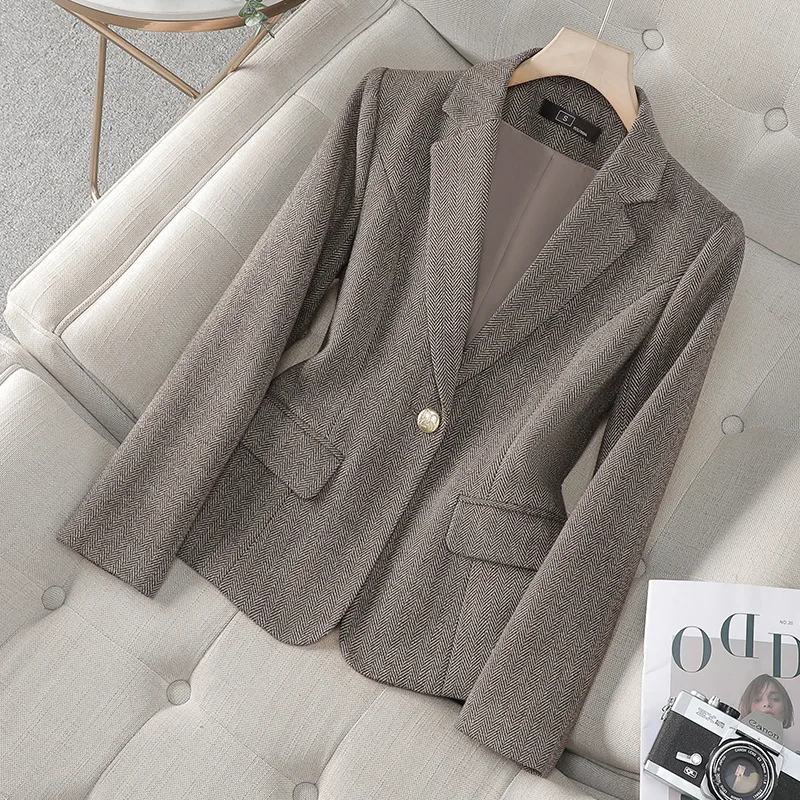 

Women Wool Blazer Autumn Winter Jacket New Fashion Single Button Short Woolen Suit Jacket Coat Female Casual Tops Outerwear