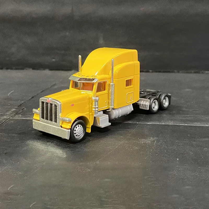 Diecast 1:87 Scale Peterbilt Model 389 Alloy Container Truck Head Model Finished Product Simulation Toy Collection Ornament