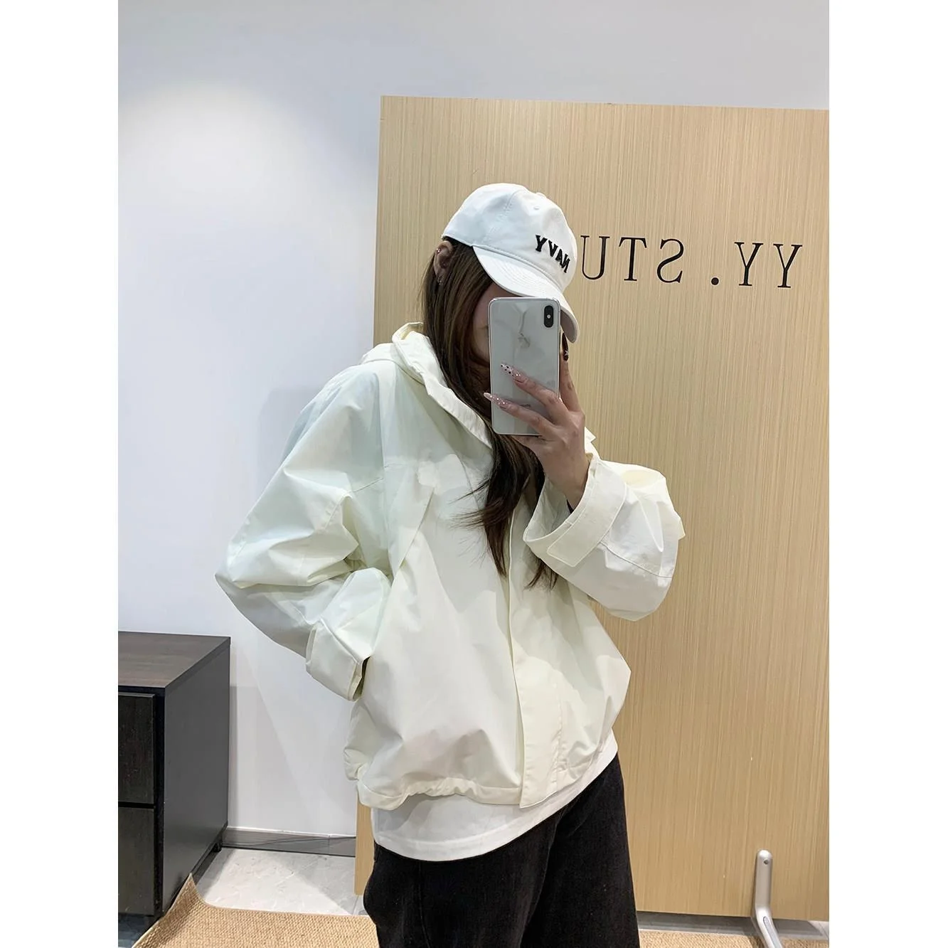 

Casual Long Sleeve Hooded Jacket Women's Loose Fit Windproof Stand Collar Coat for Try on Room Polyester Fiber Short Coat