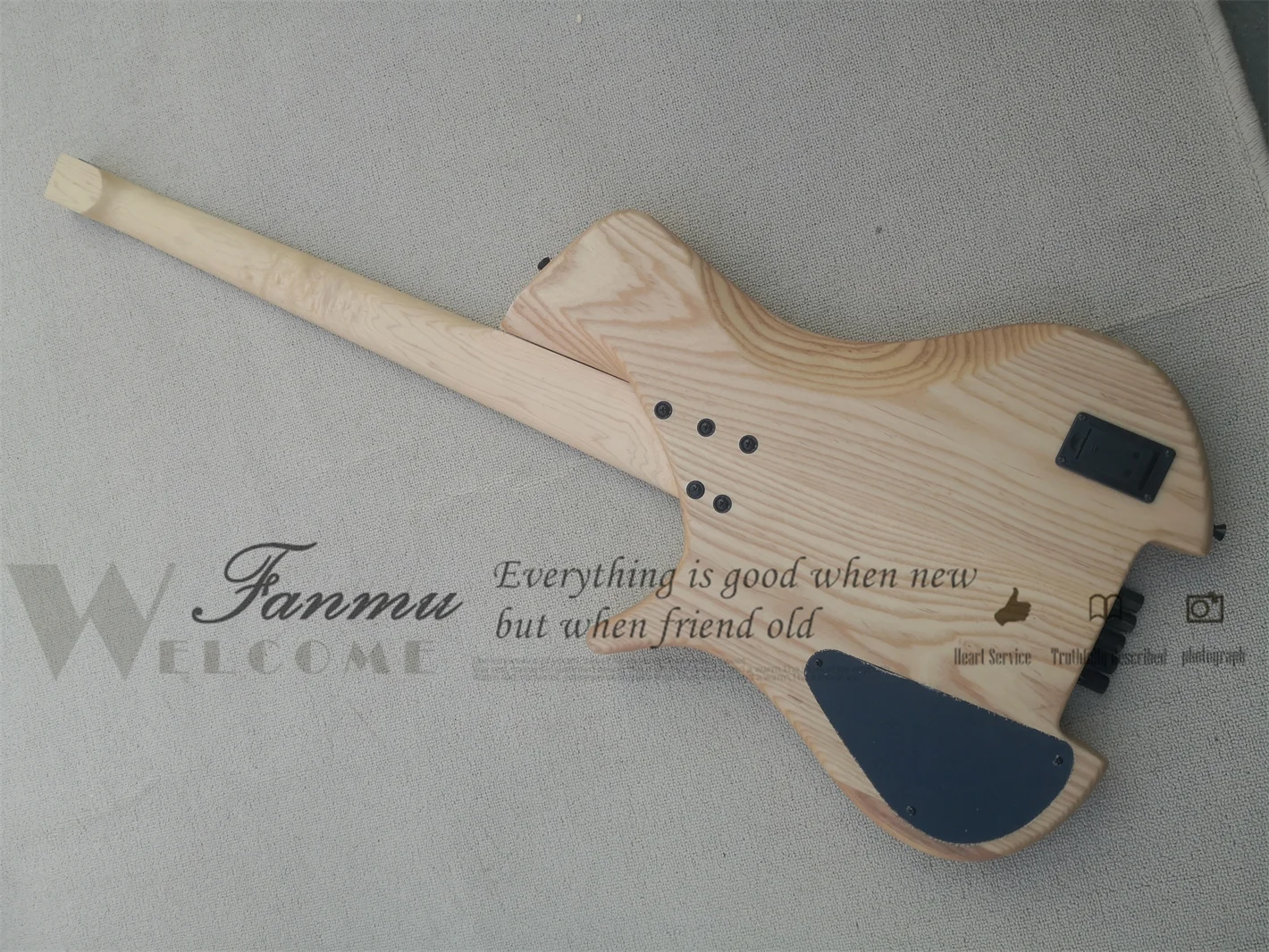 5 String Bass Guitar Headless Bass Naturl Bass ASH Wood Body Burl Maple Top Maple Neck High-quality Idependent  Bridge