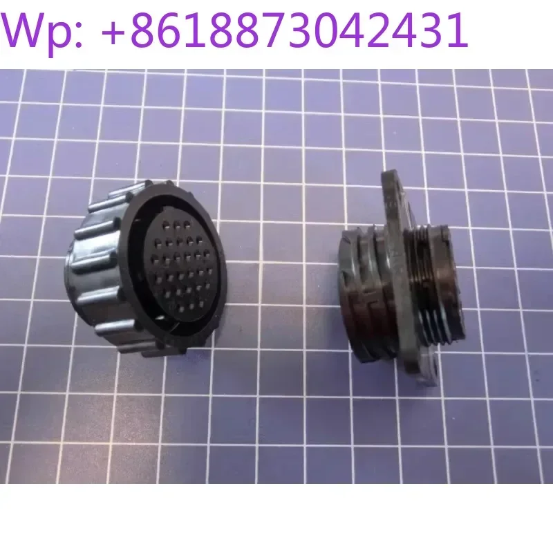 TE/AMP 205839-3 Round connector housing CPC2 series socket 28-way female 17-28   1PCS