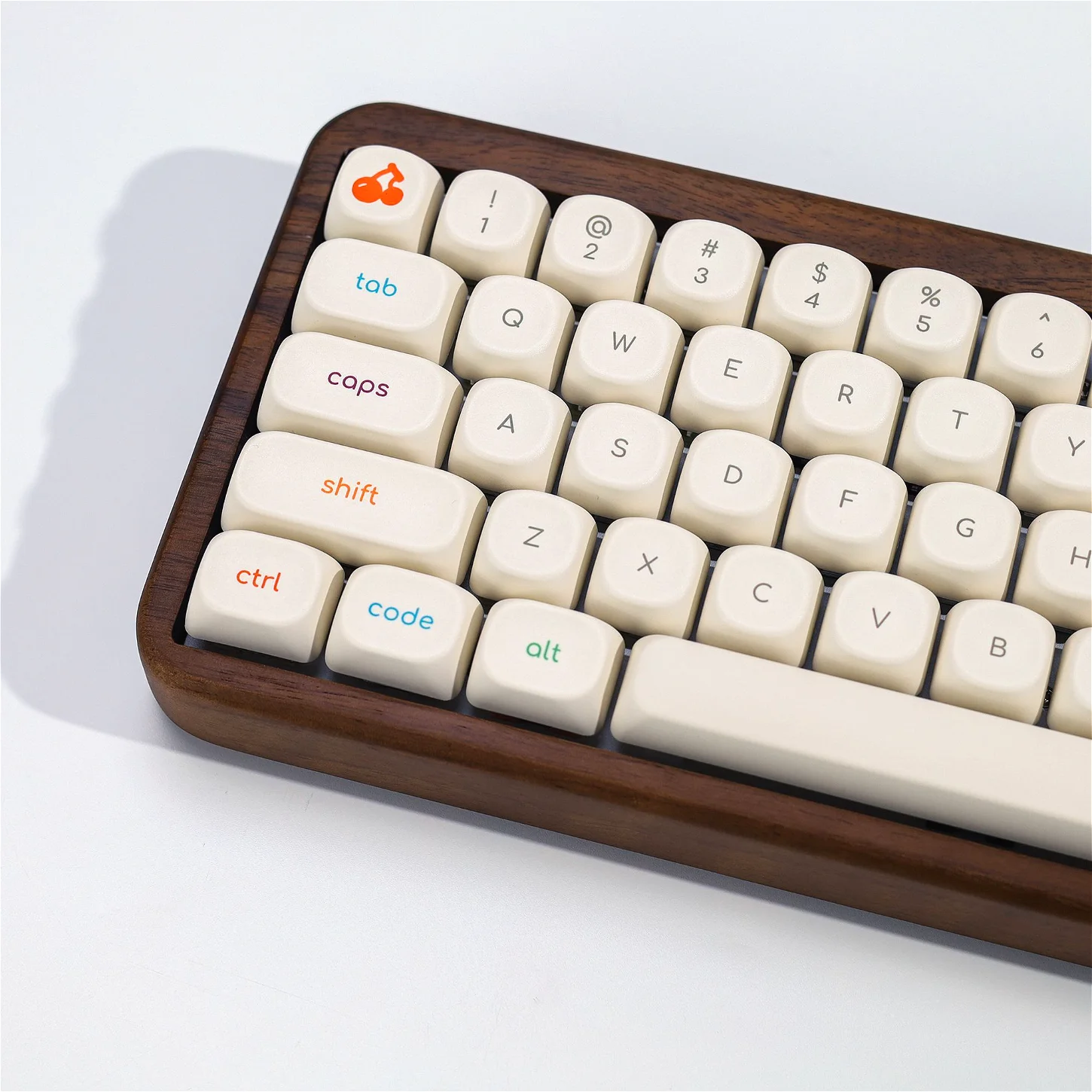 Fruit Peach MOA Keycap Set PBT 130 Key Milk White Simple Keycap Suitable for 60/64/84/98/108 Mechanical Keyboard