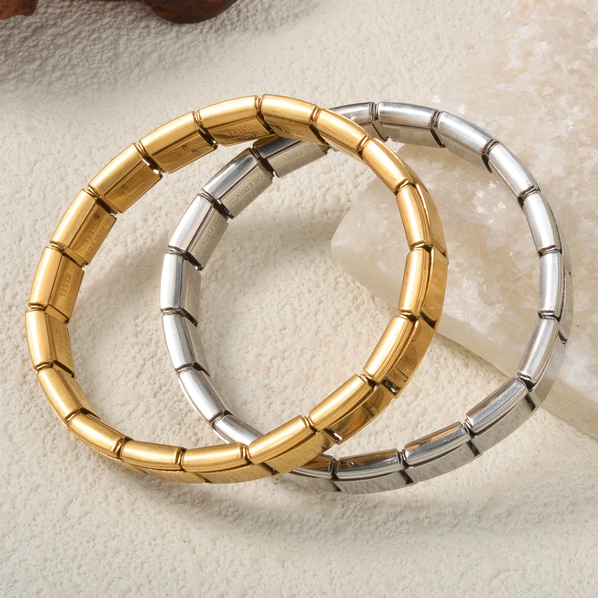 

Stretchable Stainless Steel Bracelet with Rectangular block Link Design Unisex Minimalist Jewelry Gift for Men and Women