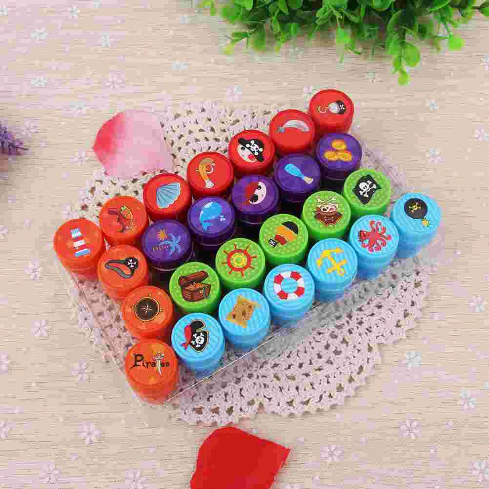 26 Pcs Pirate Pattern Seal Stamper Set Cartoon Pattern Plastic Toys for Kid Crafts Paper Drawing Play Party Favor