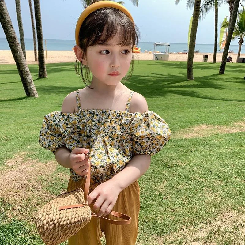 2025 Summer Girls' Flowy Set Ditsy Floral Square Neck Top+ Wide-Leg Pants - Elastic Smocked Waist & Sleeves Vacation Outfit 2-7Y