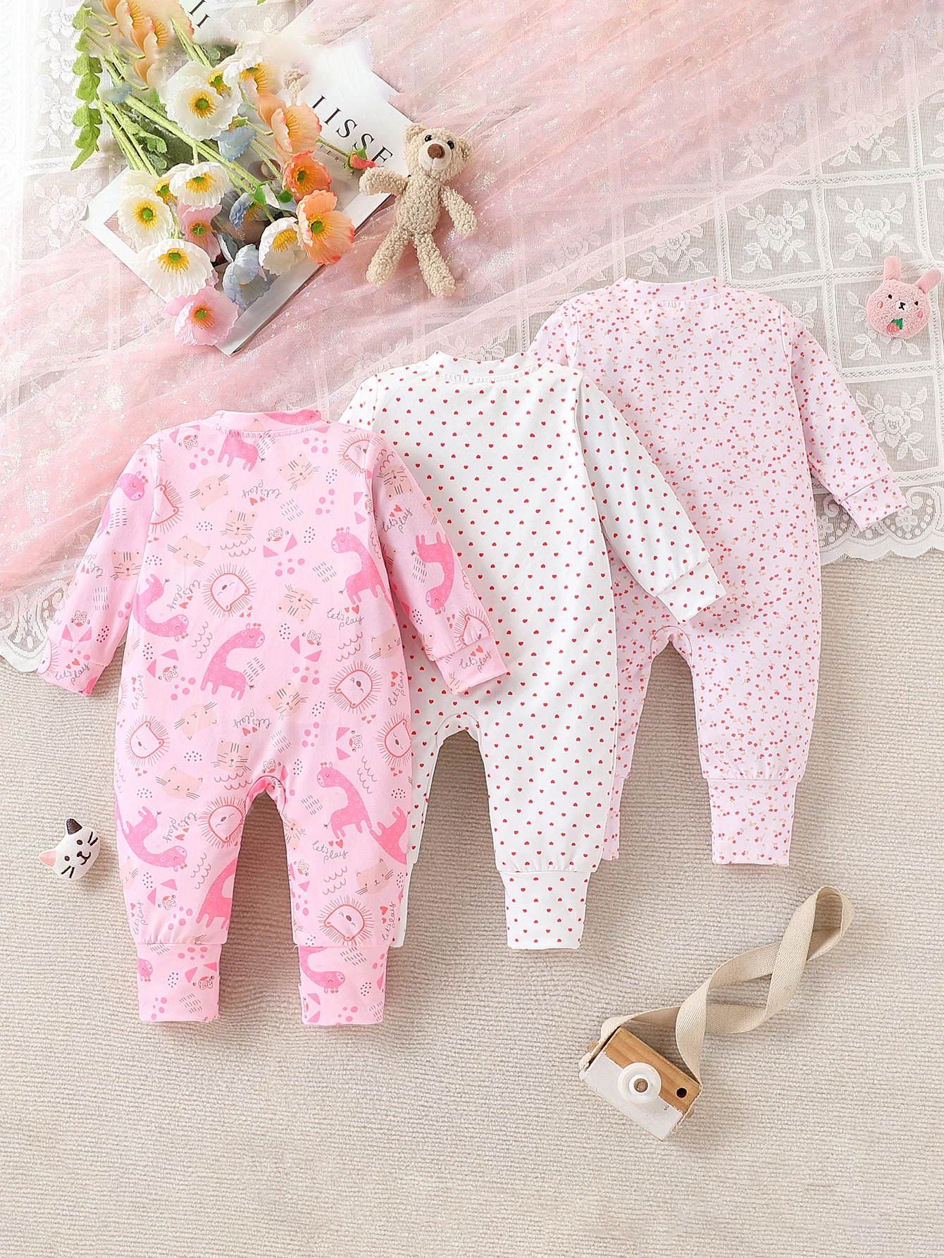 3-Piece Baby Girl Long-Sleeved Jumpsuit Set Giraffe Print Jumpsuit Can Wrap Feet