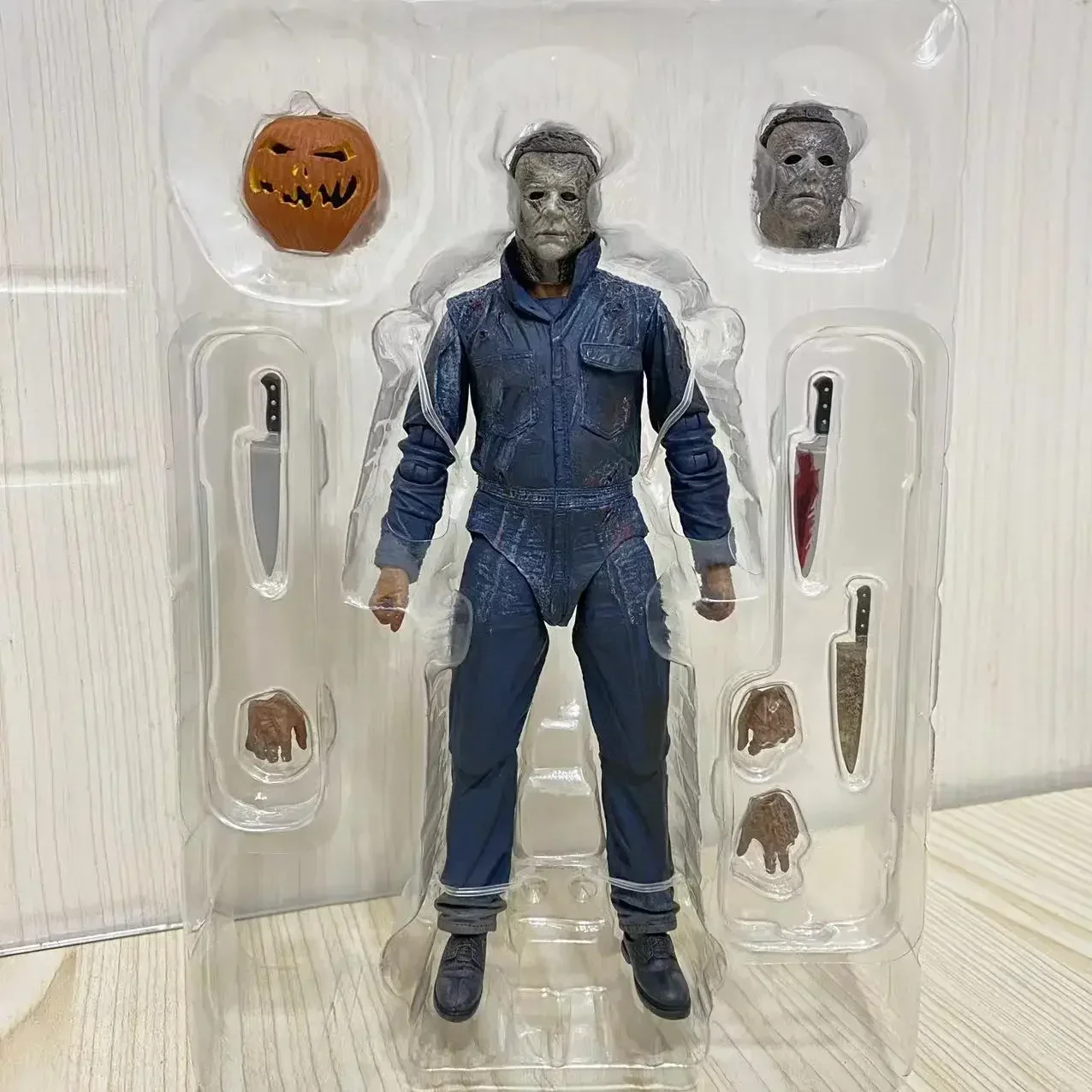 Neca 60651 Figure Halloween Ends Ultimate Michael Myers Scale Action Figure Collection Model Statue Ornaments Doll Toys Gift