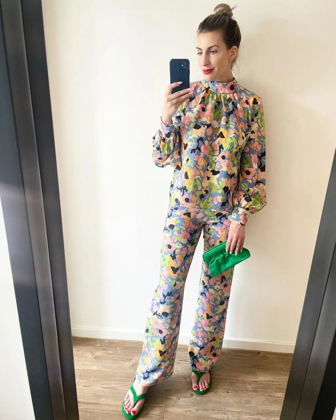 

Women's Loose Long Sleeve Shirt Stand Collar Sweet Floral Print Head over Footwear Autumn New Design Casual Style