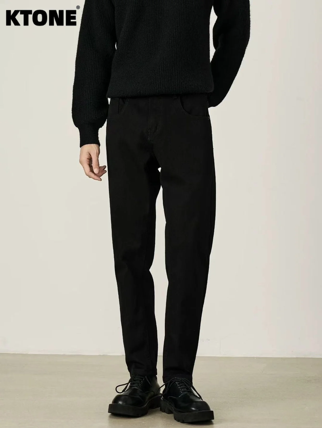 

Мужские черные джинсы Plain Jeans Slim Denim в стиле Harajuku Y2K Drip. Аксессуары и ремни в комплект не входят.