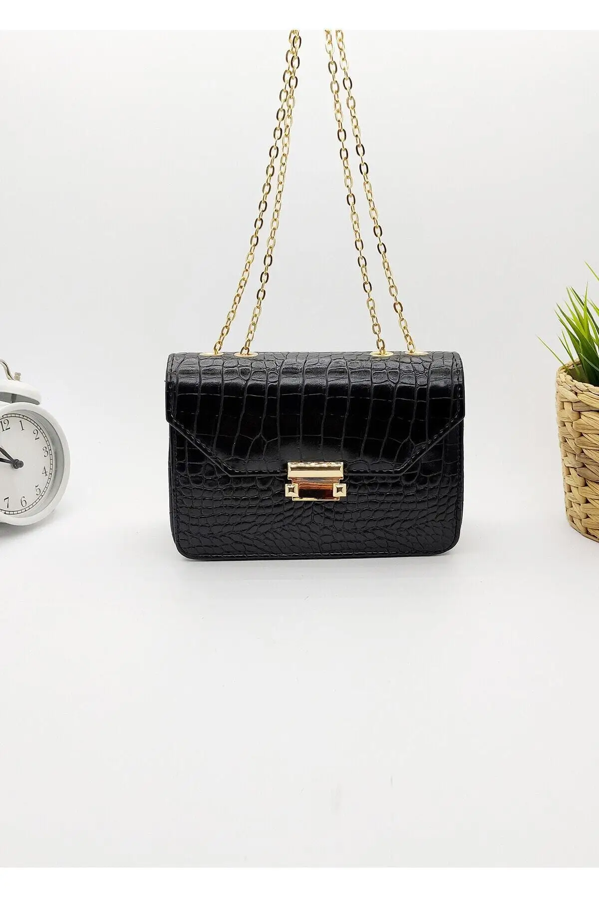 Tas Wanita Rantai Hitam Kroko