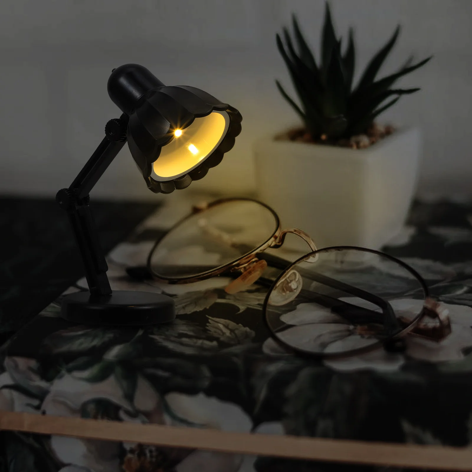 

Delicate Folding Desk Lamp Eye Protection Reading For Bedroom Living Room Durable Small Night Studying Lamp Tabletop Light