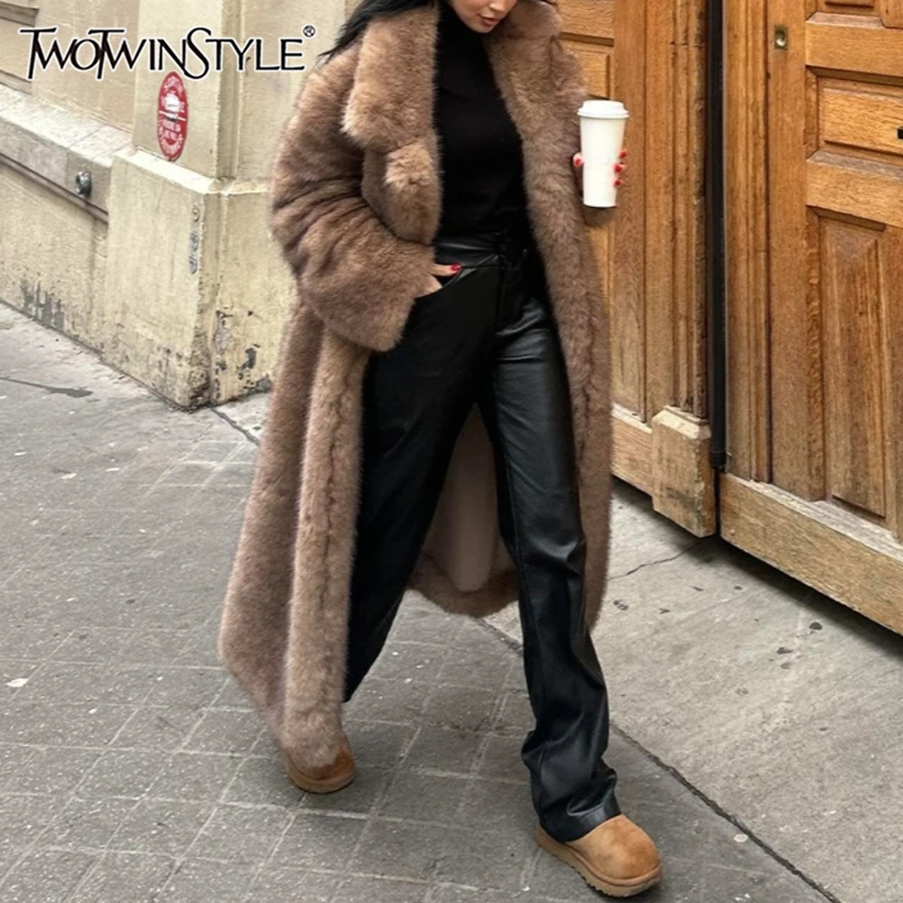 

TWOTWINSTYLE Coffee Spliced Fur Chic Jacket Female Lapel Long Sleeve Loose Casual Streetwear Women's Jackets Autumn Fashion New