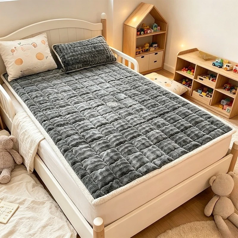 2026 Thick Warm Faux Rabbit Fur Mattress Pad Milk Velvet Bed Topper Anti Slip Plush Cover for Winter Dorm Double Bed Home Decor