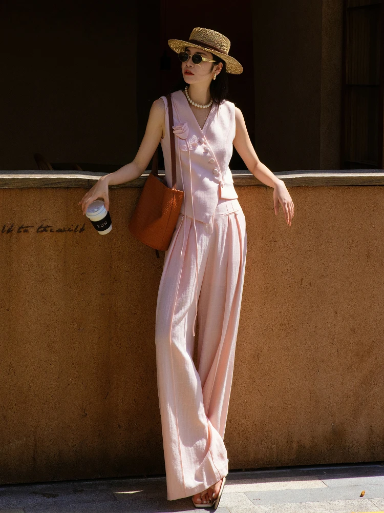 

Модный комплект из льняных брюк с высокой талией и широкими штанинами, а также жилета ручной работы от ZEROYK для женщин 25-35 лет