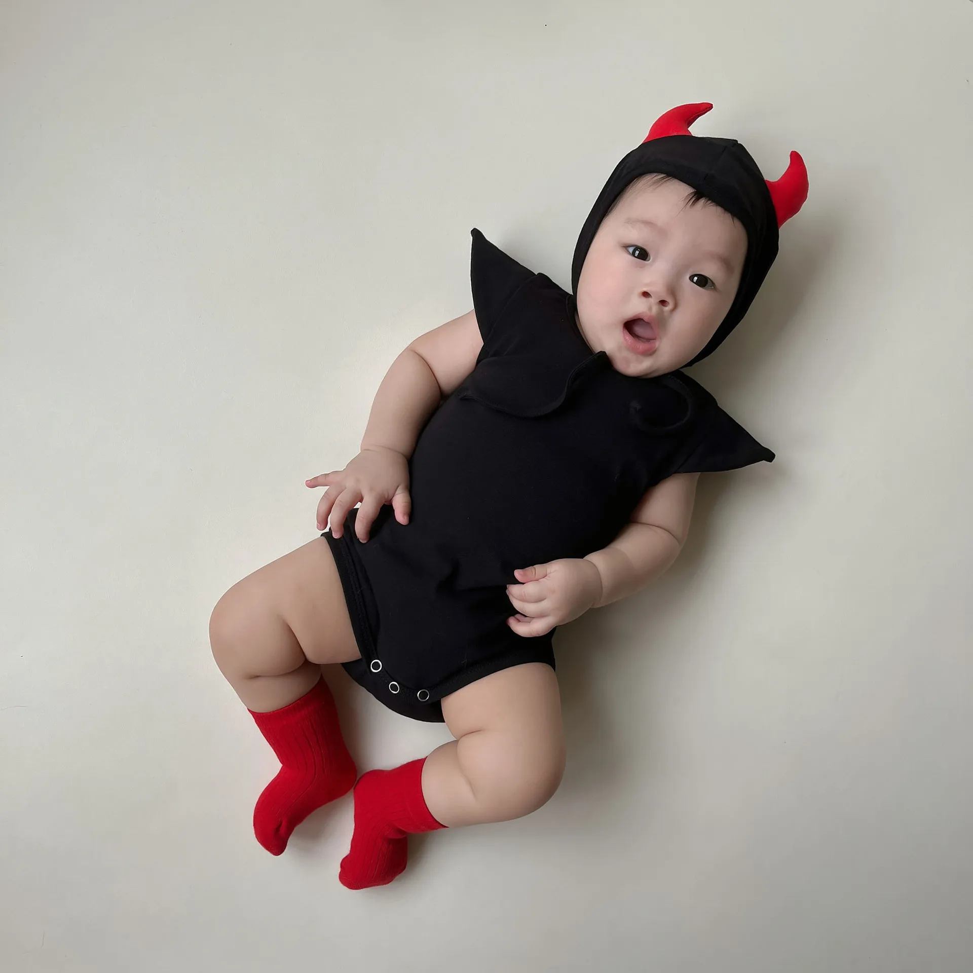 Ins Korean 2023 Autumn Baby Boys Rompers Halloween Little Demon Short Sleeve Newborn Boys Onesies With Hat Infant Boys Outfits