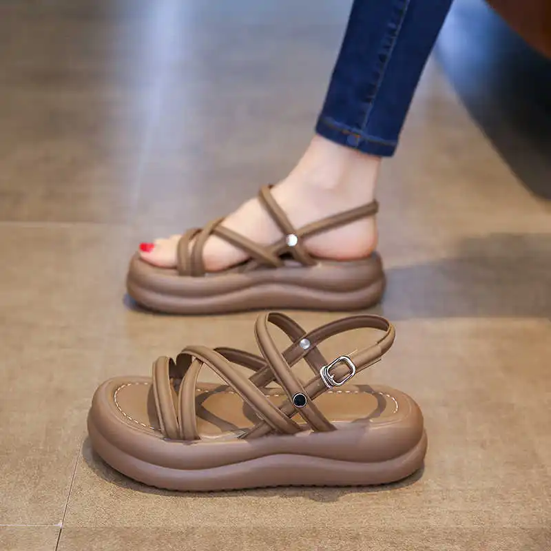 أحذية صيفية متعددة الألوان مضادة للانزلاق للنساء، صنادل مطاطية للنساء، شباشب شاطئ صيفية، أحذية رياضية لطيفة