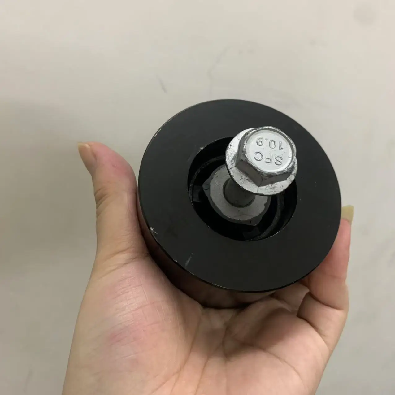 

For BMW 5 Series F10 F18 Rear Differential Rubber Counterweight Tail Nut Counterweight