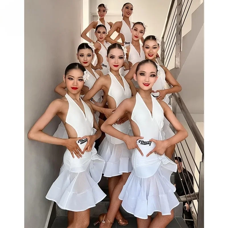 Damski strój do tańca latynoamerykańskiego na zamówienie, biały kombinezon, top, duża spódnica swing, zestaw dla dziewcząt, dorosłych, kostium do występów zespołowych.