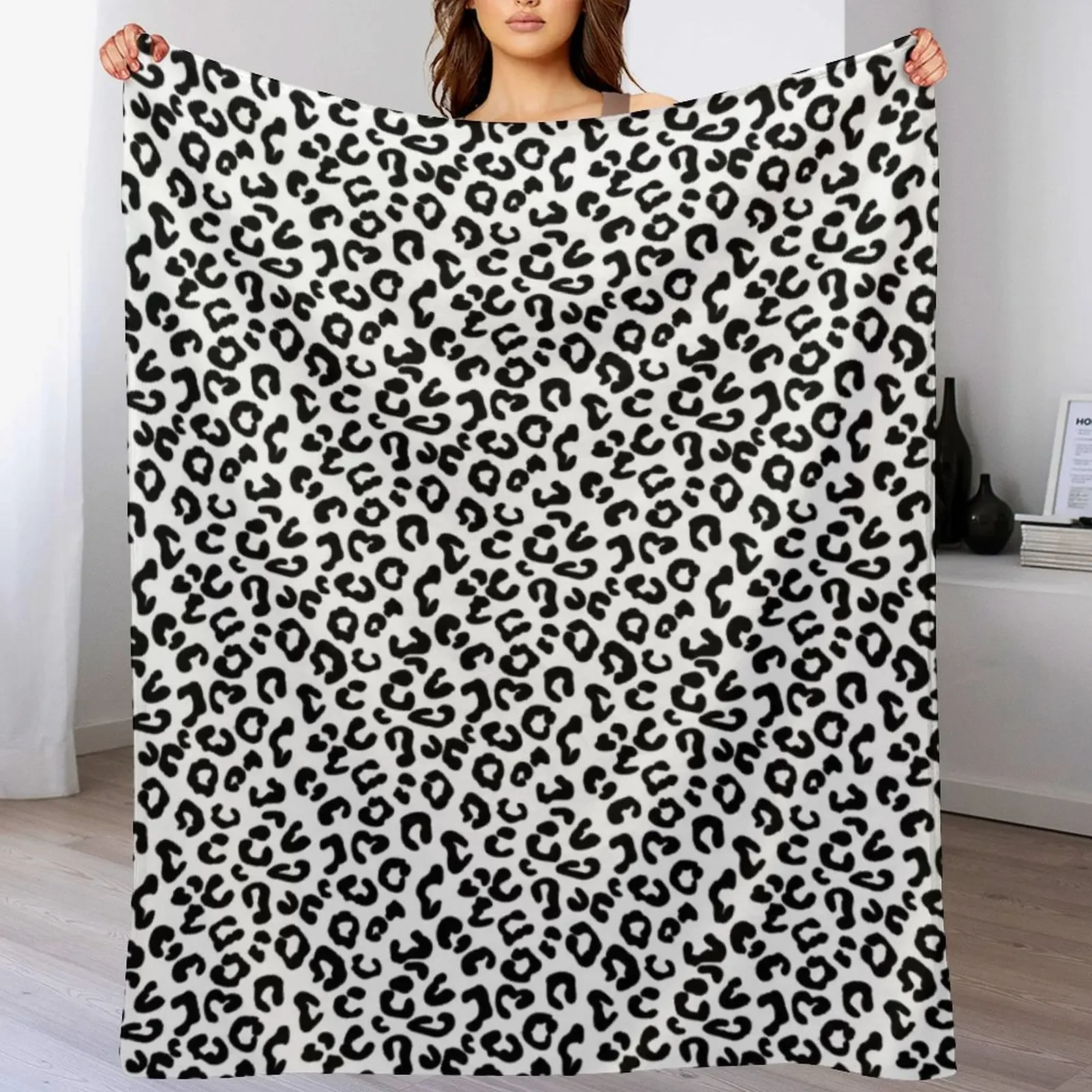 Cheetah Animal Print in Black and White Throw Blanket Plaid Decorative Beds Blankets