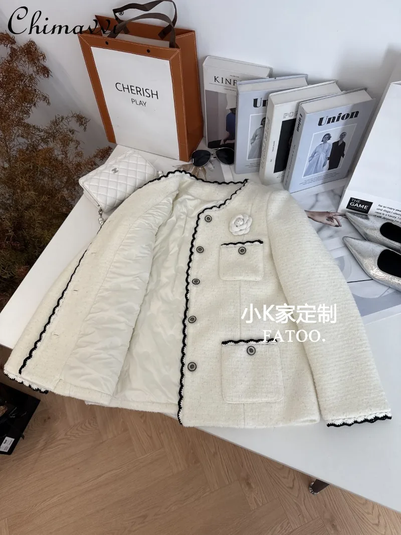

High-End Color-Block Lace Design Mid-Length Tweed White Coat for Women 2025 Winter New Fashion Long Sleeve Women's Jacket