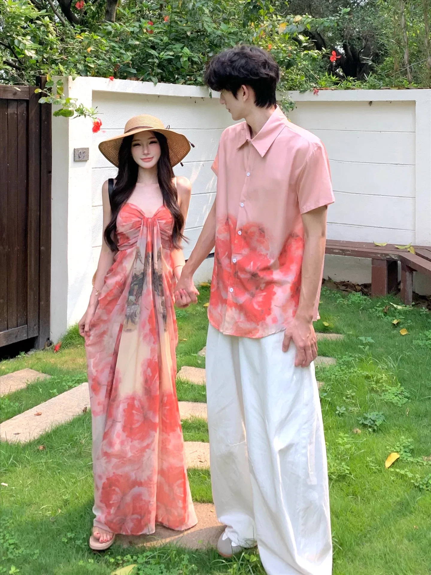 Vestido e Top Halter Tie Dye de Verão para Casais, Estilo de Férias na Praia, Moda Casual de Manga Curta para Homens e Mulheres