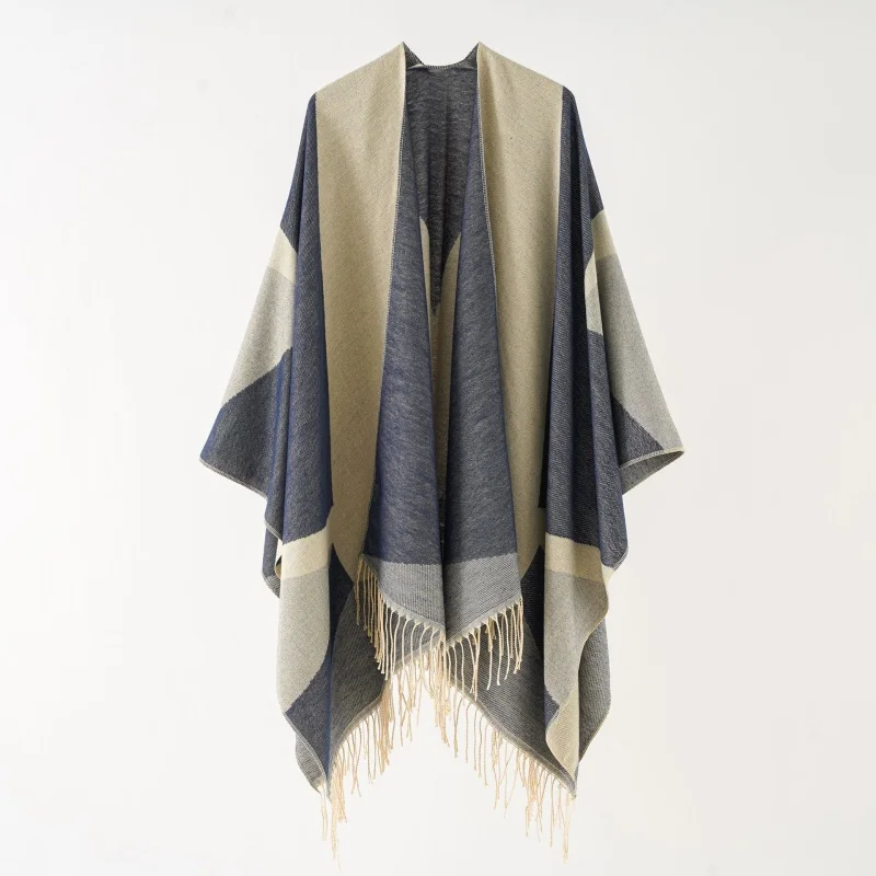 A lady\'s split shawl cloak shawl blanket