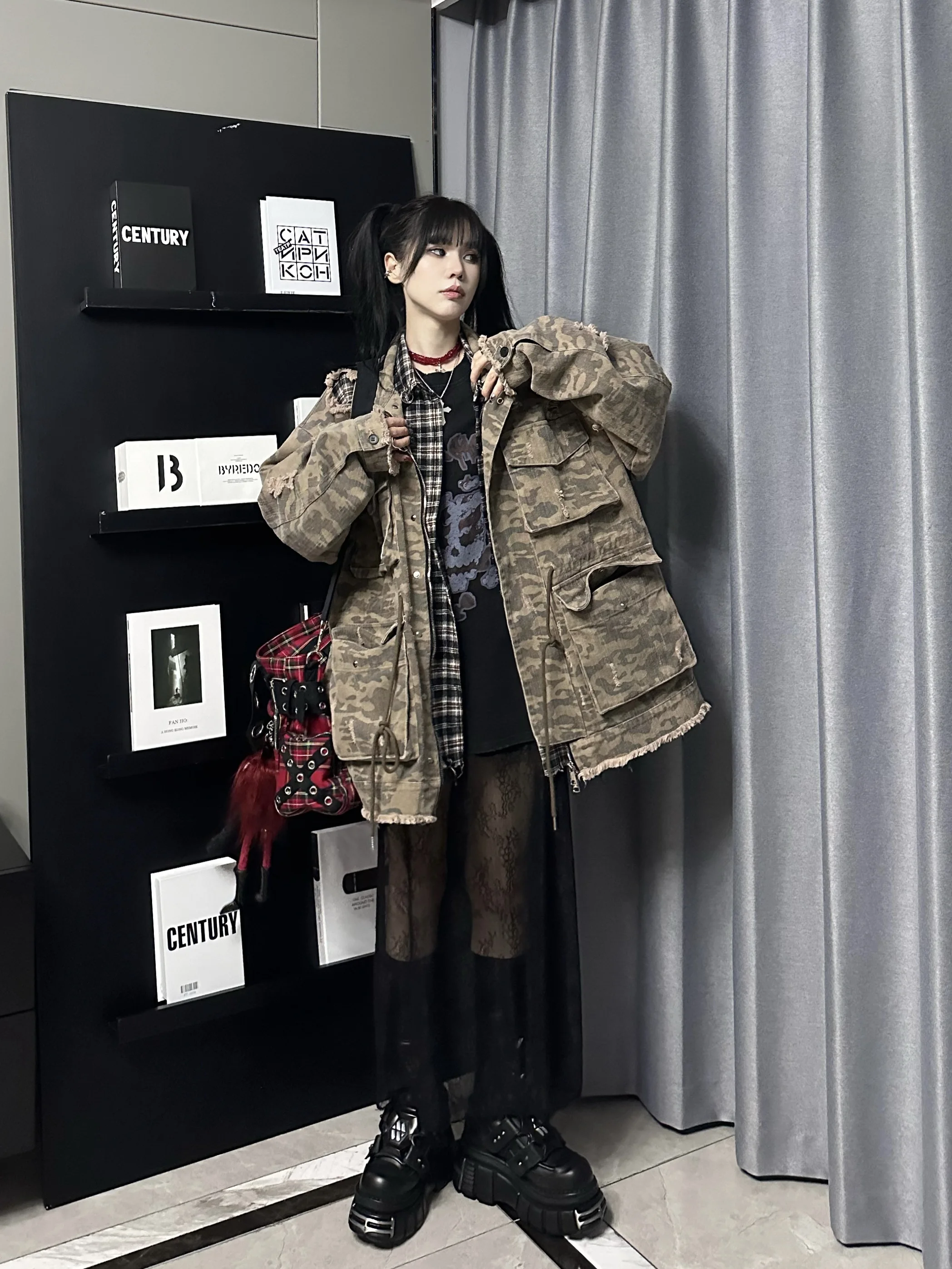 

Original Desert Camouflage Oversize Ripped Jeans Jaet Water Waed Frayed Khaki Denim Outerwear Street Sle ex Cotton ...