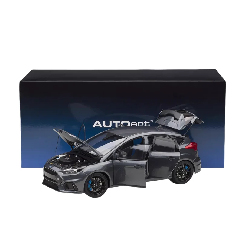 1:18 Ford Focus RS diecast alloy simulation static model, children's collection of display gifts, holiday gifts for friends.