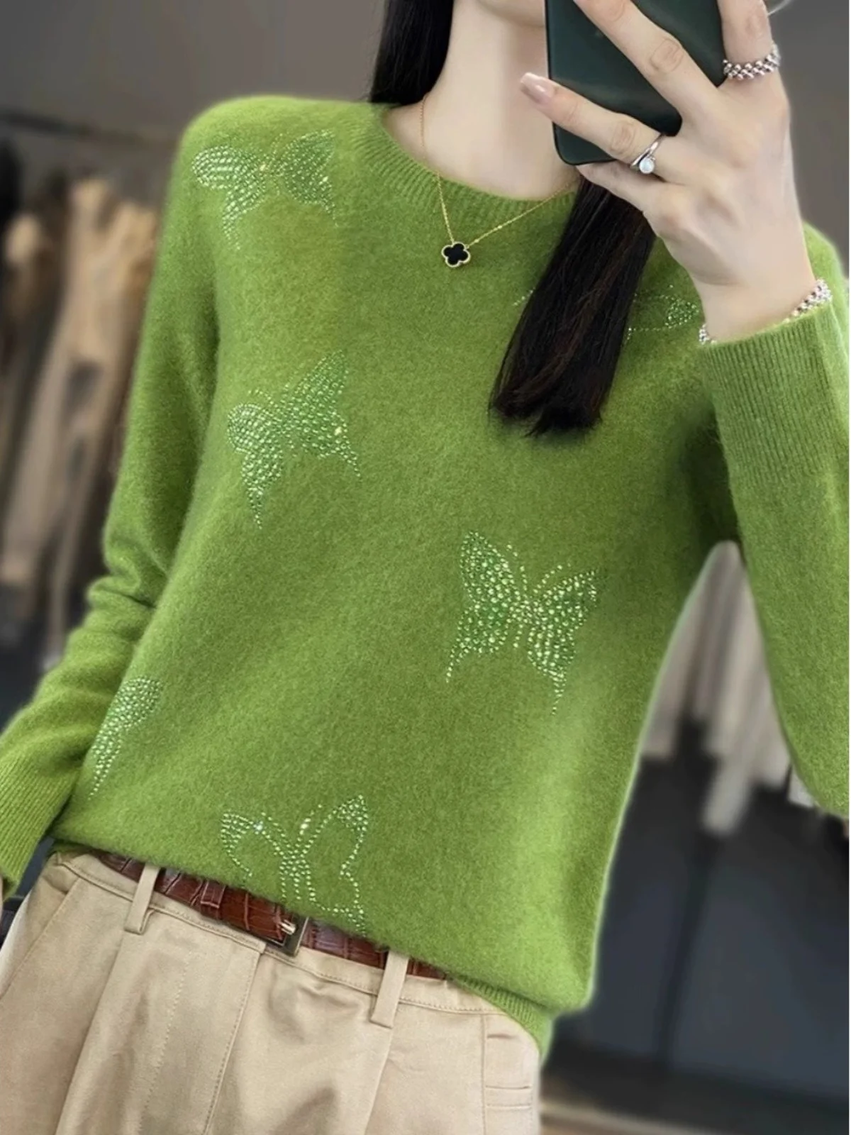 Spring 2026 Women's Cashmere Knitwear round Neck Long Sleeve Loose Fit Wool Base Shirt Diamond Embellished Casual Commute Style