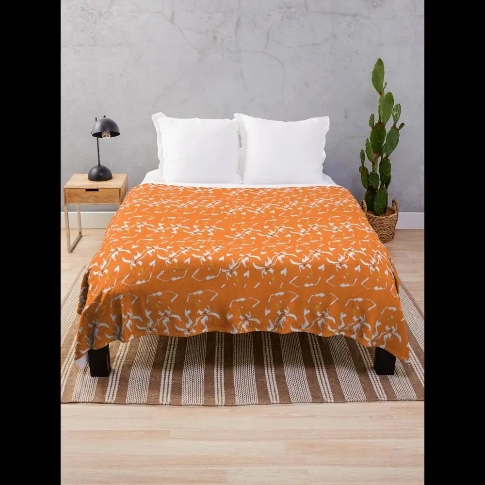 

Оранжевое дизайнерское одеяло с цветочным принтом для уютной домашней текстильной коллекции Comfort