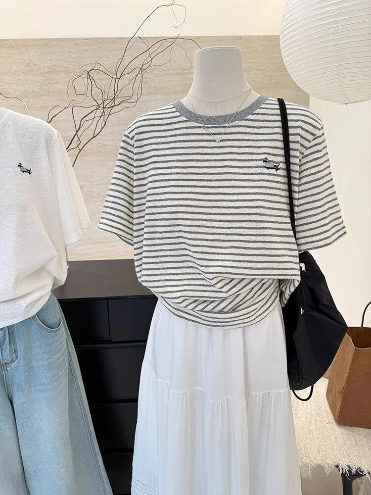 plus Size Women's T-Shirt Summer Style Loose Fit Short Sleeve Embroidered Striped Top Slimming Effect Color Block Design