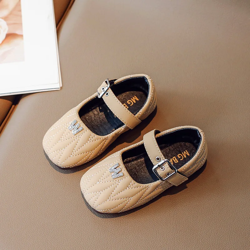 

2026 детская кожаная обувь для девочек, весенняя новая модная нескользящая универсальная модельная обувь принцессы в корейском стиле с мягкой подошвой