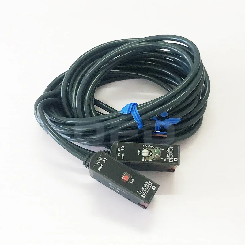 E3S-AT11 Photoelectric Switch 2M 10 to 30VDC E3S-AT11-2M E3S-AT11-D E3S-AT11-L Through Beam Photoelectric Sensor E3S-AT11