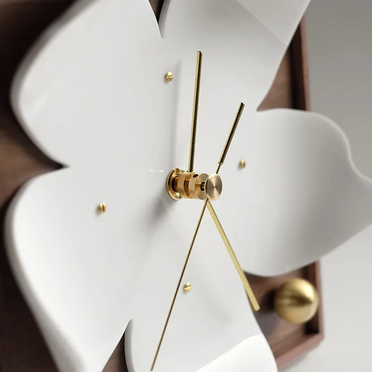 Nuevo reloj de mesa original con bonito flor de cerezo, reloj de mesa nórdico simple a la moda para sala de estar, decoración silenciosa de escritorio
