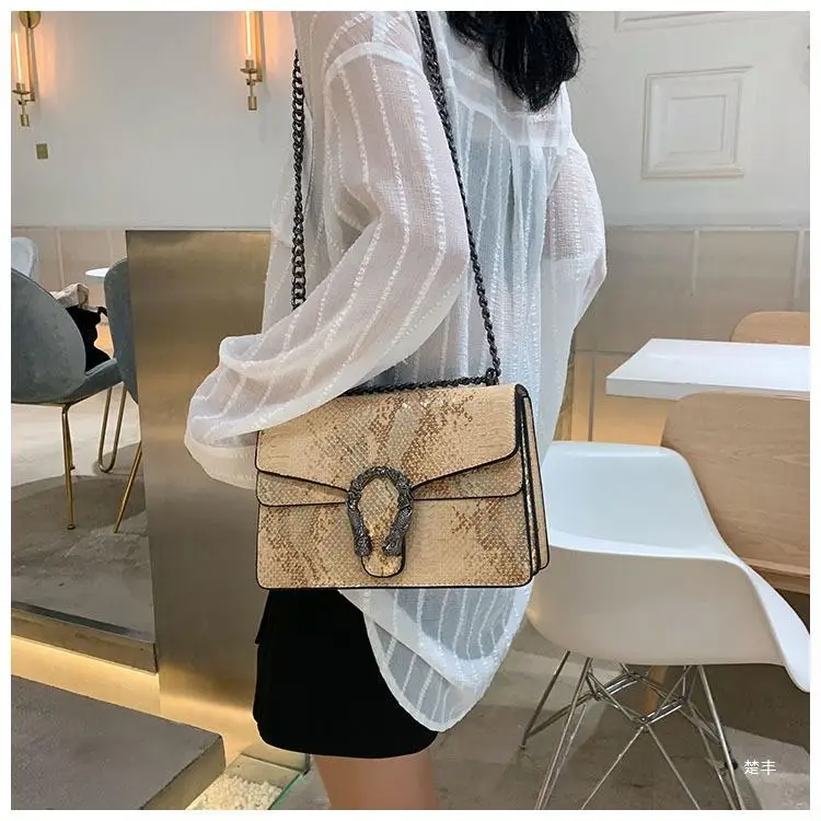 

Snake pattern women's bag new chain small square bag European and American fashion women's bag personalized shoulder women's bag