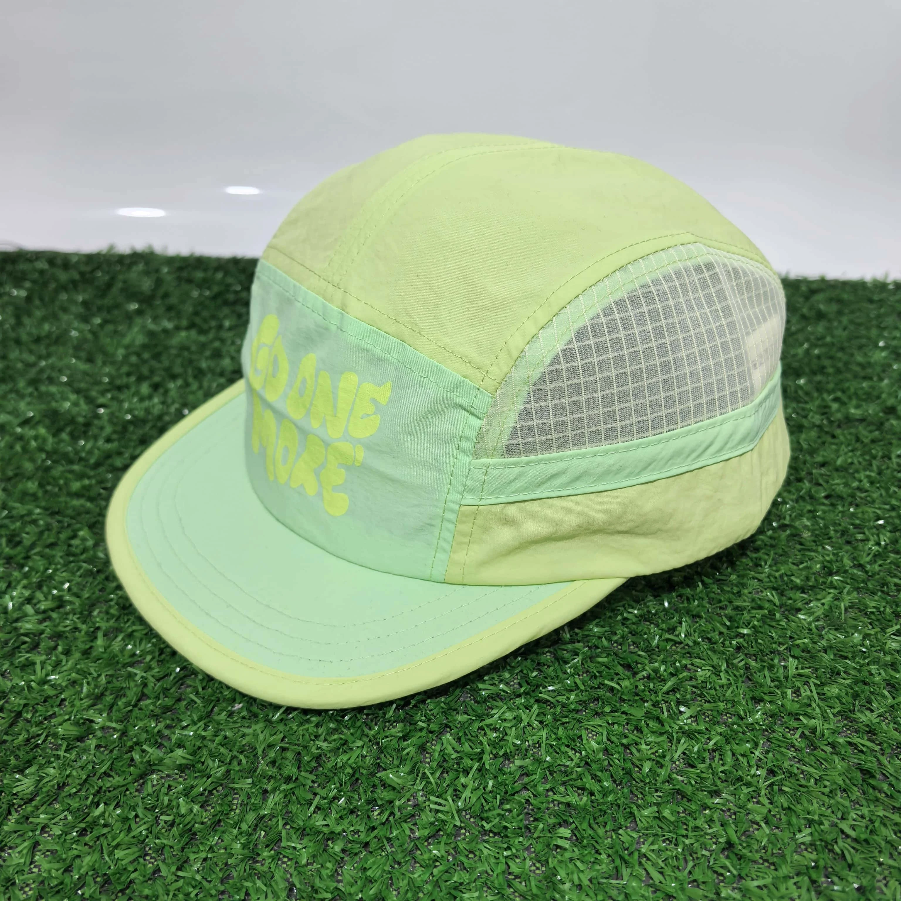 Bestseller GO ONE MORE Buchstaben-Print 5-Panel-Kappe Schnell Trocknende Mesh-Splicing Baseballkappe Outdoor-Sport Laufmützen für Männer und Frauen – Detail 8