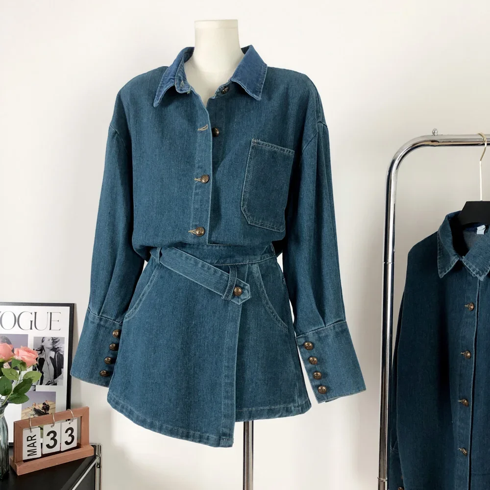 Traje vaquero Retro con personalidad para mujer, Camisa vaquera con botones de manga larga, chaqueta Irregular, Falda corta, conjunto de dos piezas, Otoño, nuevo