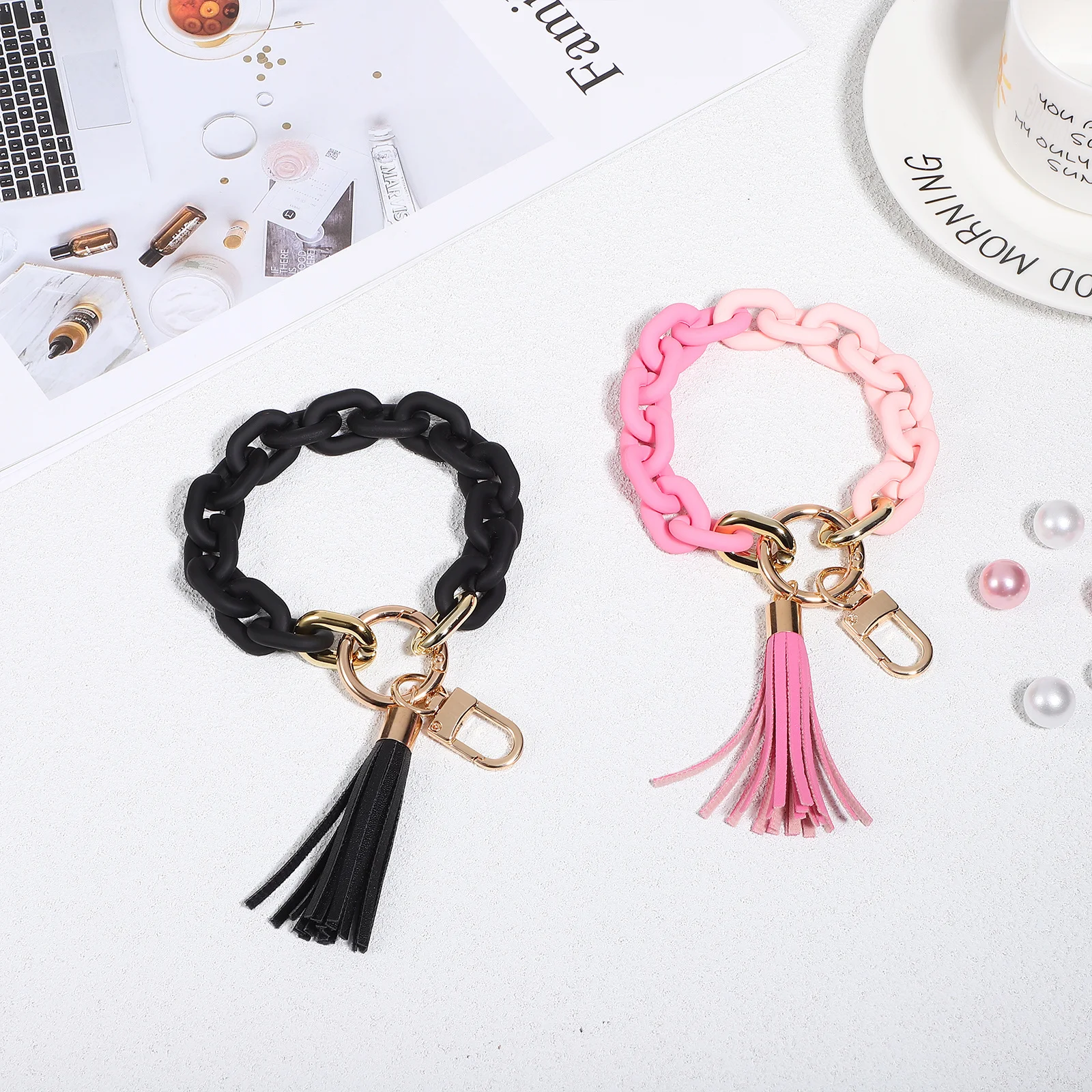 

2Pcs Keychain Bracelet for Women Acrylic Chunky Link Wristlet Tassel Charm Keyring Holder for Car House Keys Key Chain Bracelets