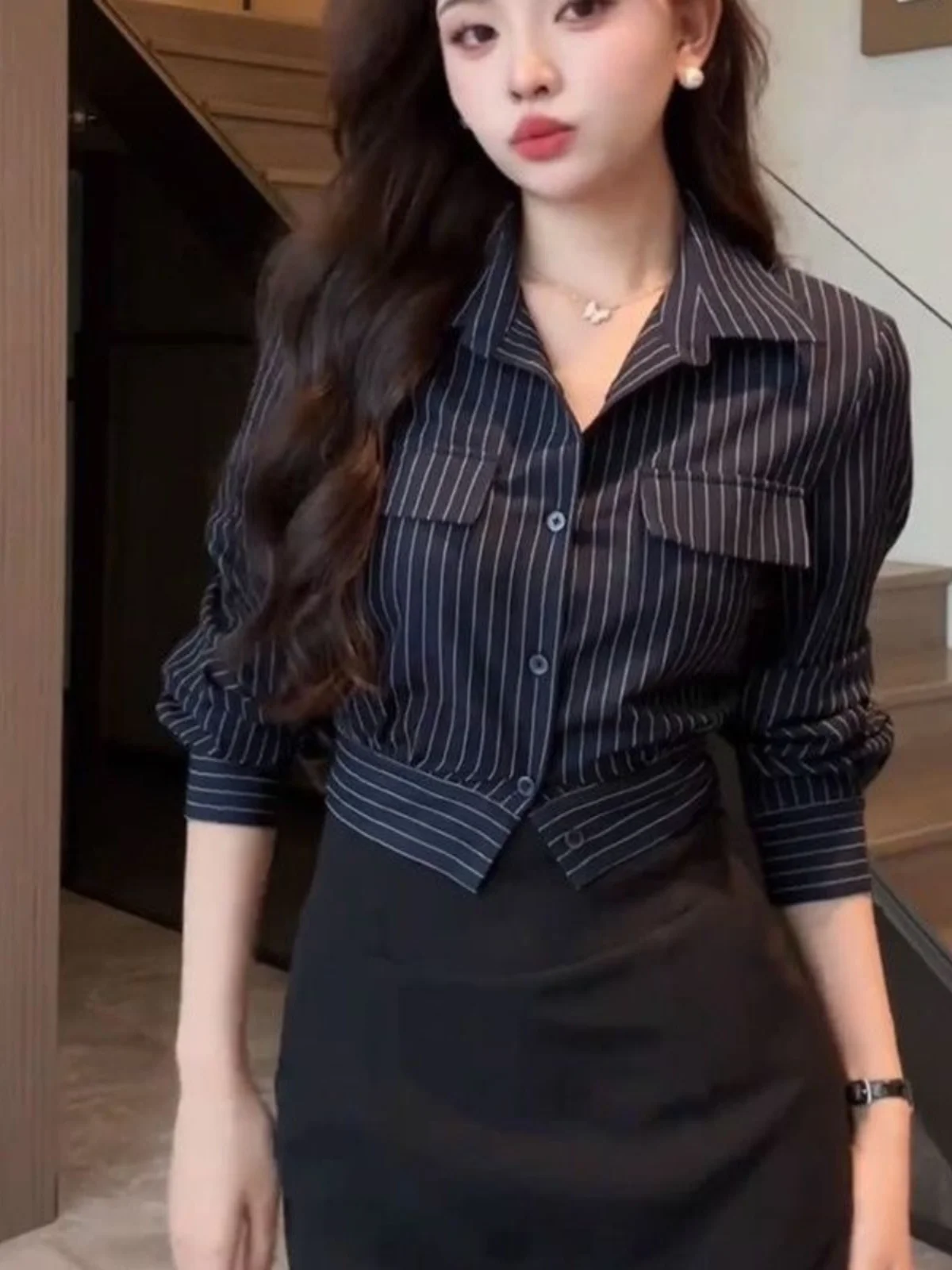 

Женская рубашка с воротником, в полоску, на одной пуговице, с длинным рукавом, новая модель для ранней осени, приталенная верхняя одежда