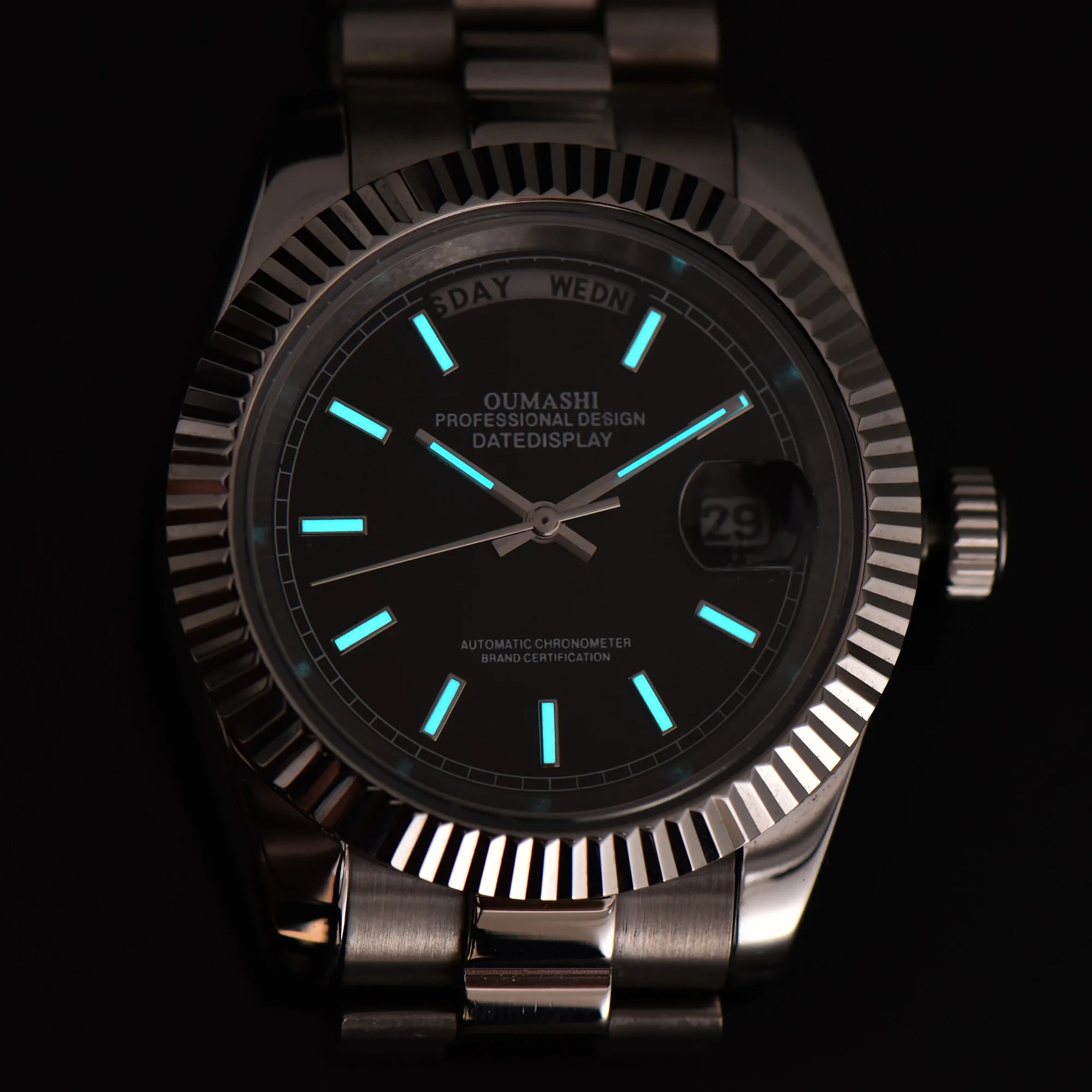 Customize Logo Luxury Men\'s Watch 8285 Movement Dual Calendar Dial Stainless Steel Waterproof Case Sapphire Glass Custom Watch