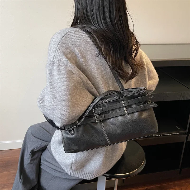 Nowa damska torebka na ramię w słodkim stylu na rok 2025 - elegancka, wysokiej jakości, o dużej pojemności i z wieloma kieszeniami, uniwersalna do noszenia pod pachą/do ręki.