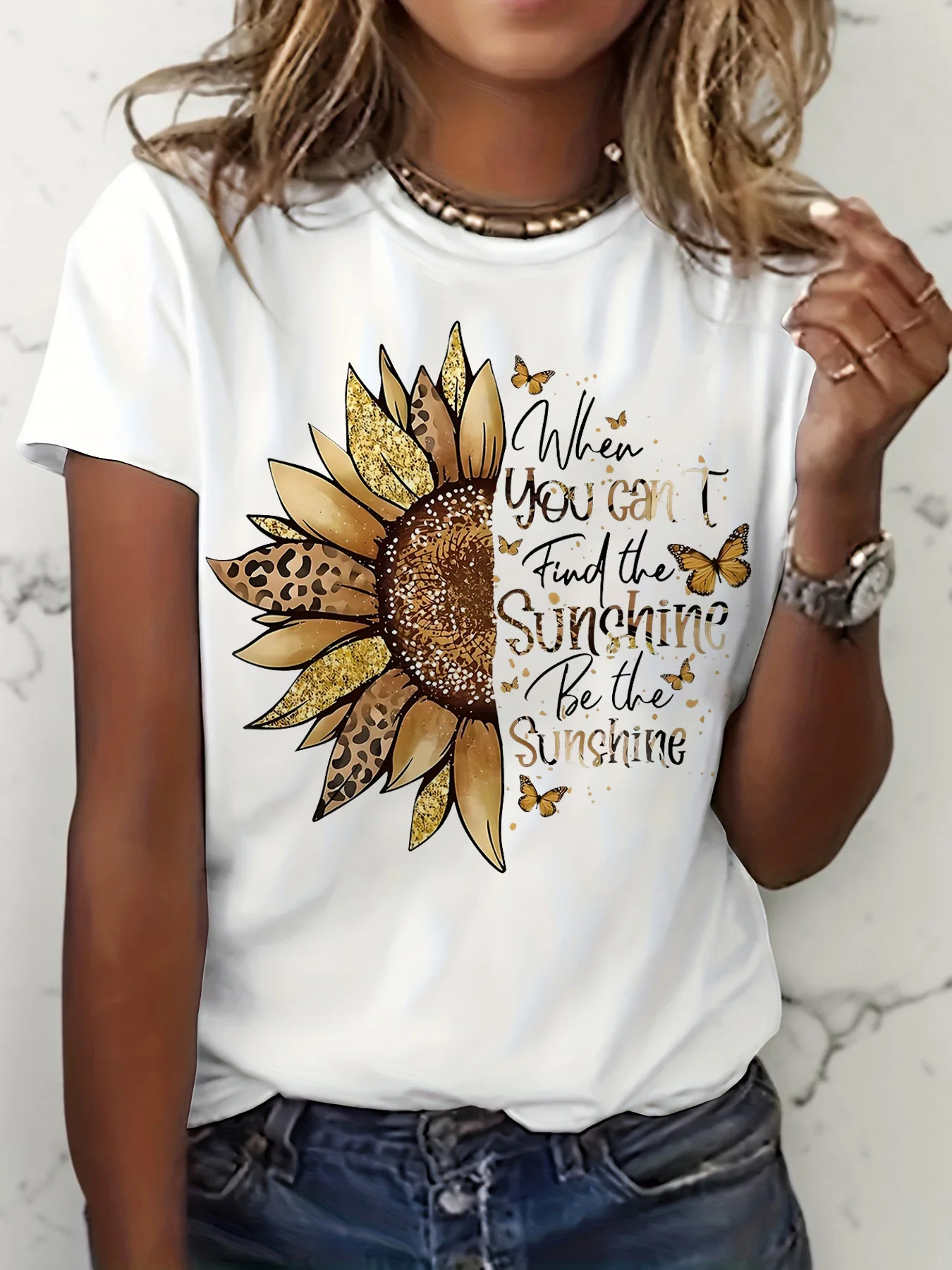 Damen-T-Shirt „Be The Sunshine“ mit Leoparden-Sonnenblumen-Print, kurzärmelig, lässig, Rundhalsausschnitt, Boho-inspirierte Grafik-T-Shirts