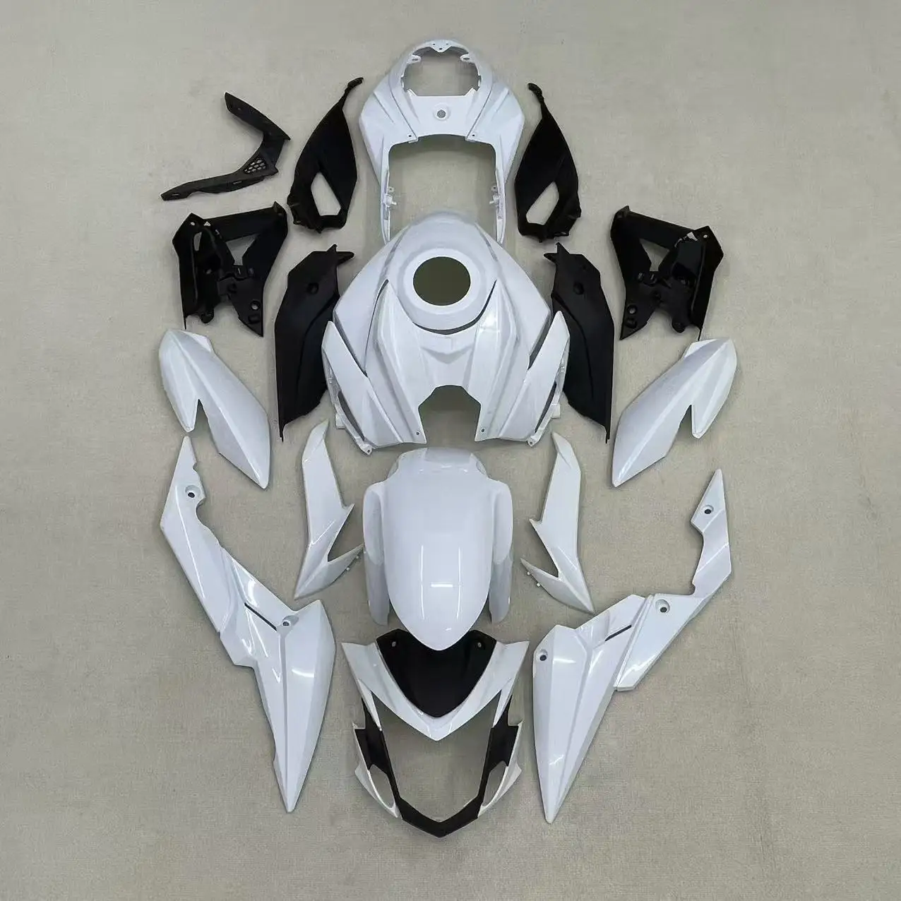 

The ABS motorcycle fairing is suitable for the full body shell guard plate of GSX-S750 in 2017, 2018, 2019, 2020, 2021 and 2022