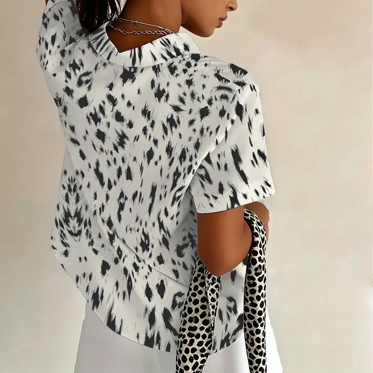 Summer Fashion Plus-Size Women's Short-Sleeve Lapel Shirt, Black-and-White Leopard Print, Stylish & Casual, Street Fashion. image 4