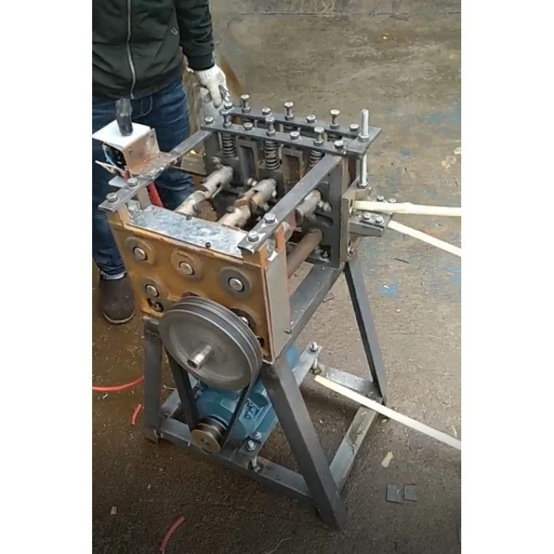 Bamboo knitting machine, bamboo knitting machine, bamboo nailing machine