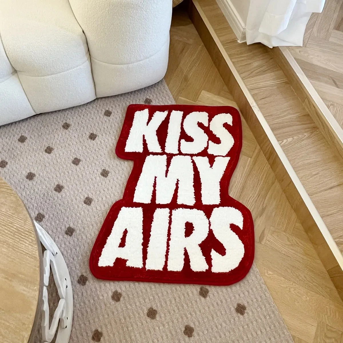 Creative Red Kiss My Airs Handmade Rug Tufted Thickening Rug Purely Handmade Soft Suitable for Room Decor Fluffy Carpet Bedroom