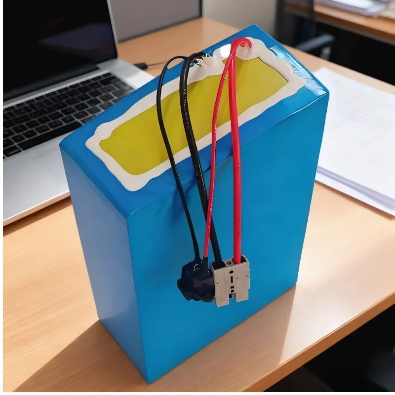 Lifepo4 12V 80ah 90ah lithium iron phosphate battery pack for AGV propeller golf cart robot forklift EV + 10A charge